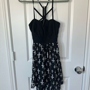 Trixxi Black and White Cross high low